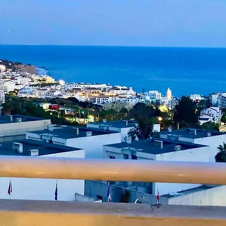 Vista Mar Piscina 아파트 *