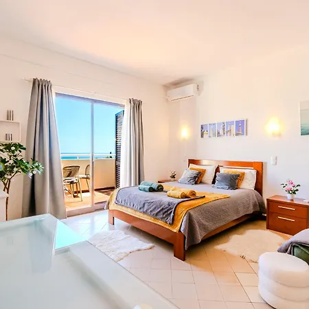 Vista Mar Piscina 아파트 *